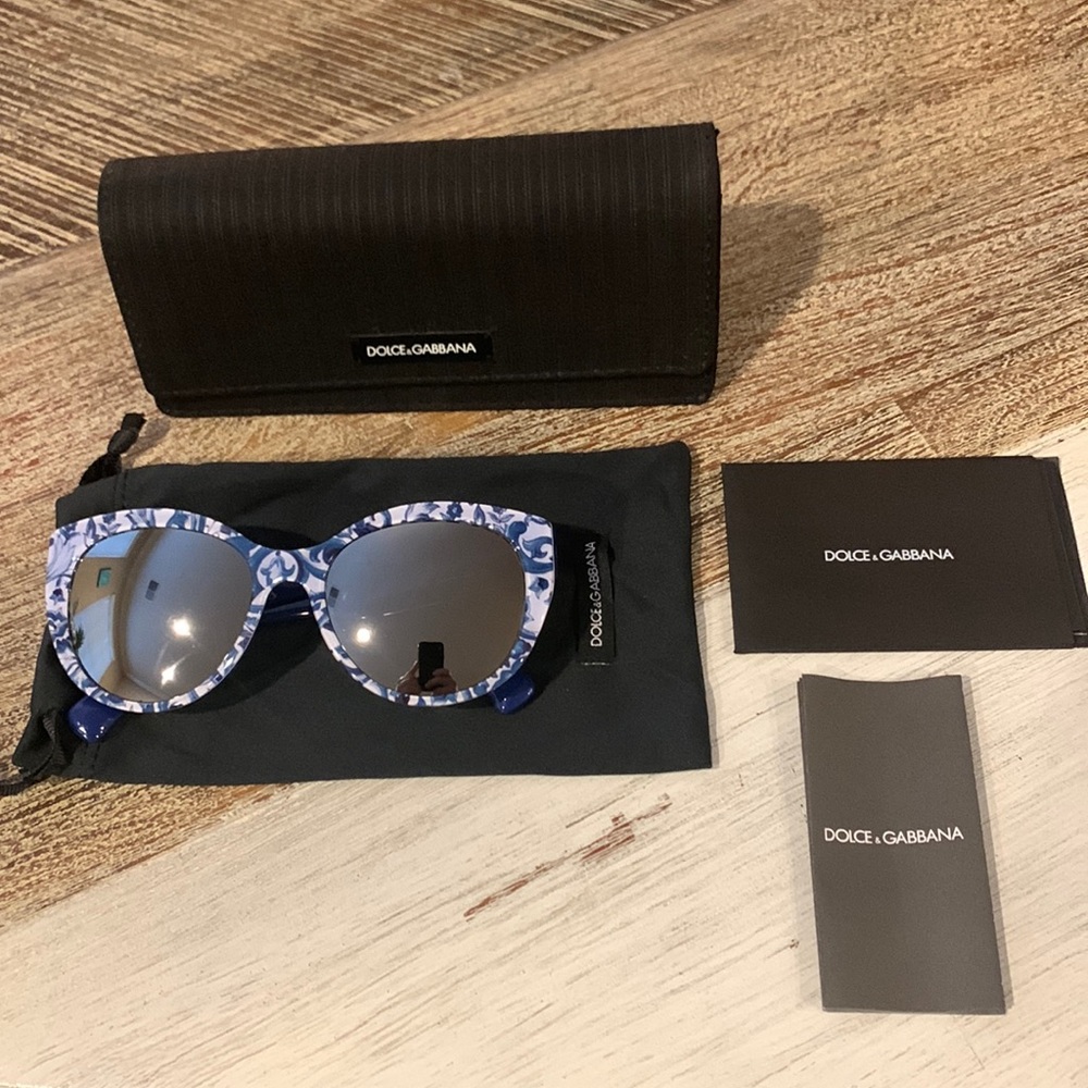 * NWT Dolce & Gabbana women sunglasses *